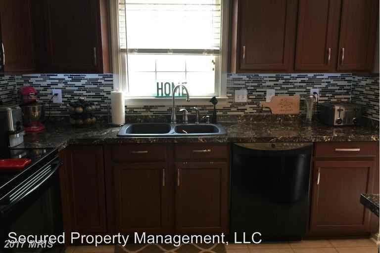 3222 Lancaster Ring Rd - Photo 3 of 7