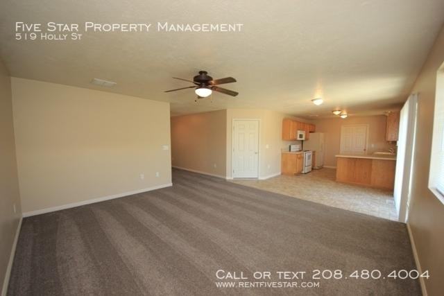 519 Holly St - Photo 2 of 17
