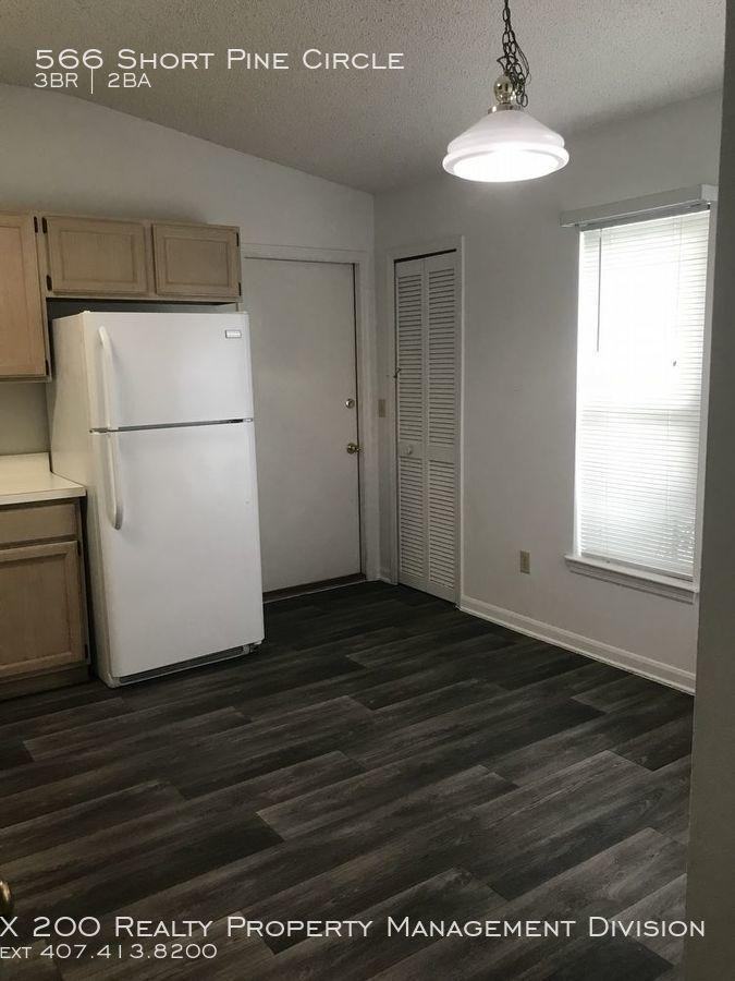 566 Short Pine Cir - Photo 3 of 14