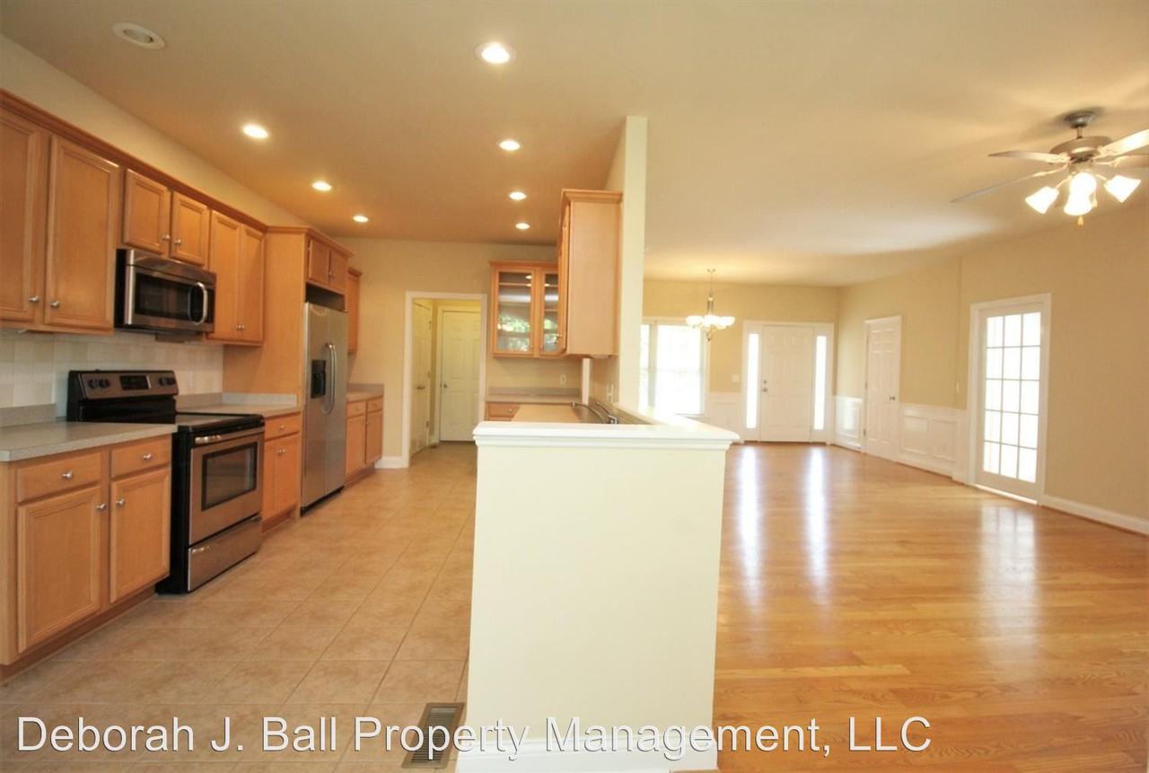 912 Literary Cir - Photo 3 of 9