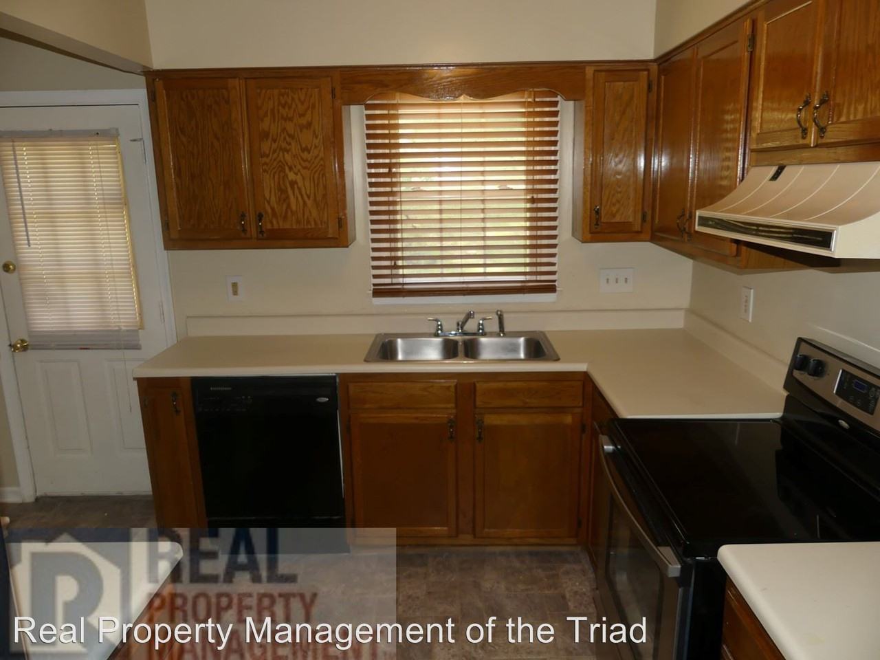 529 Jonathan Ln - Photo 2 of 23