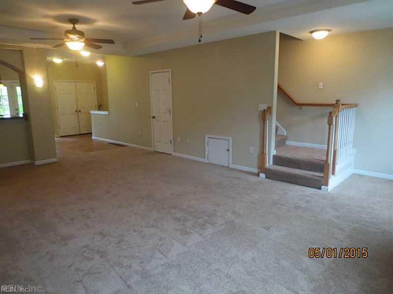 828 Skelton Way - Photo 2 of 20