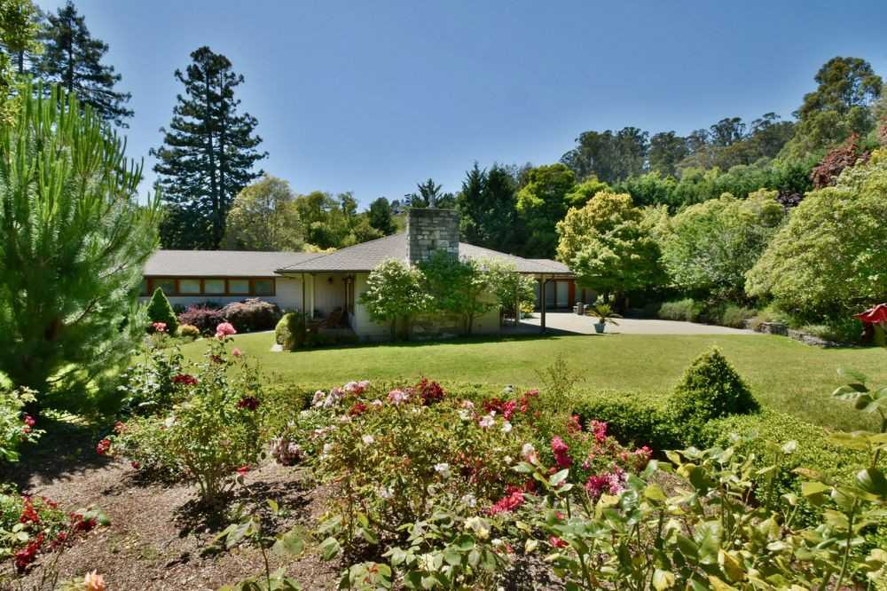 10 Fairway Dr - Photo 3 of 42