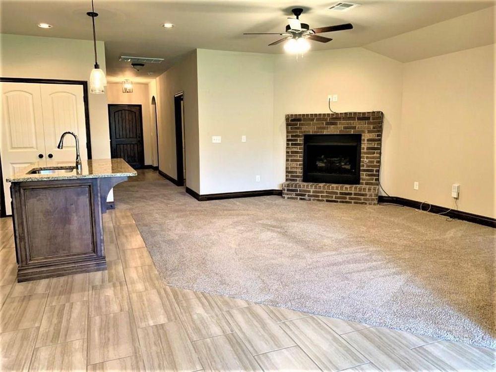 12732 NW 137th St - Photo 3 of 4