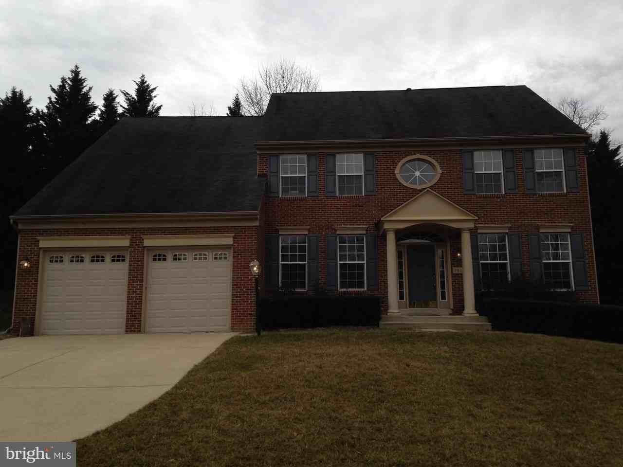 7808 Thornfield Ct - Photo 3 of 10