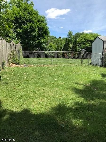 16 Sickle St - Photo 3 of 11