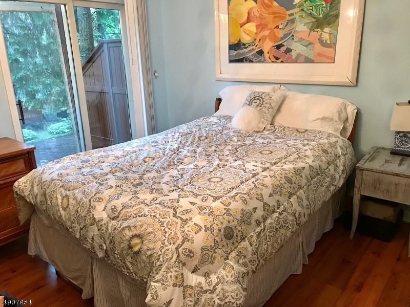 3 Heritage Ct - Photo 3 of 14