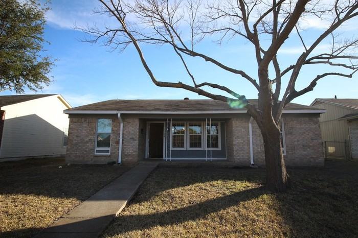 9724 Faircloud Dr - Photo 2 of 25