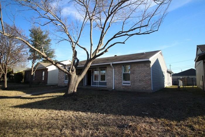 9724 Faircloud Dr - Photo 3 of 25