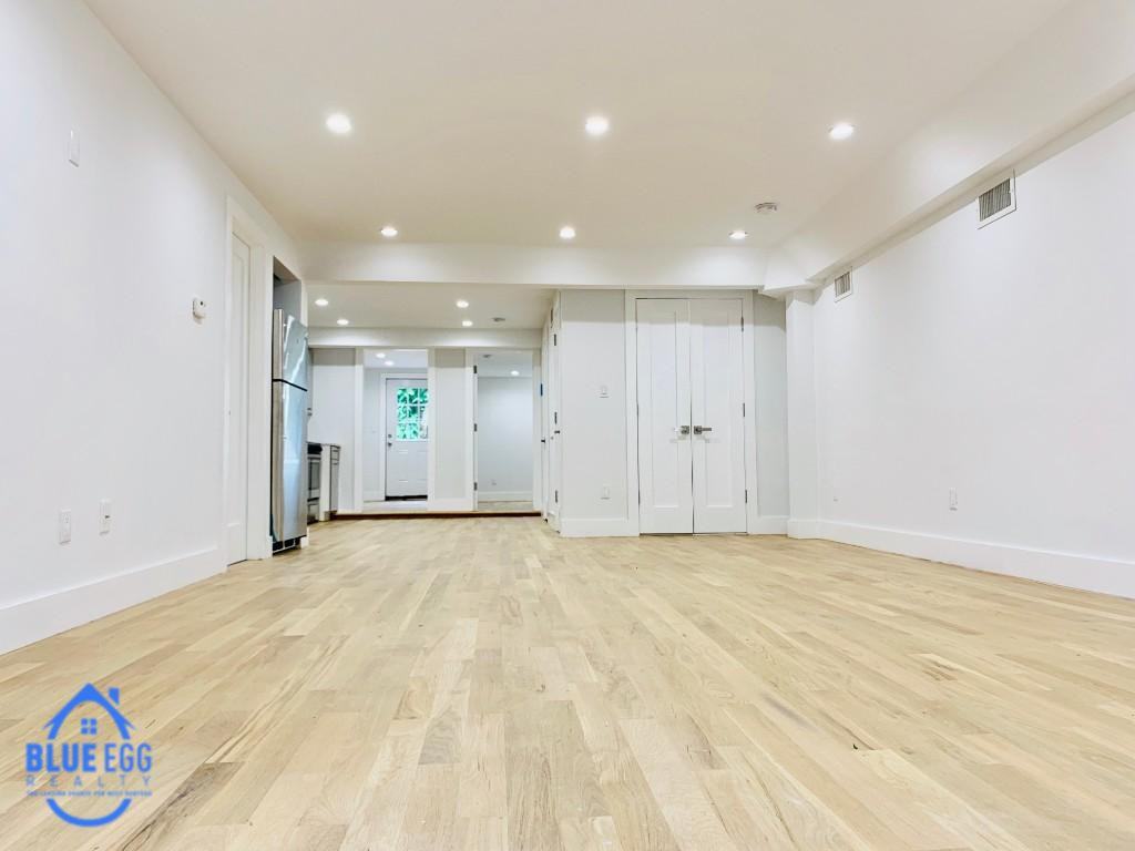 154 Clifton Pl #1 - Photo 3 of 12