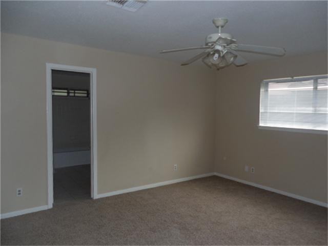 15727 Cascade Point Dr - Photo 3 of 11