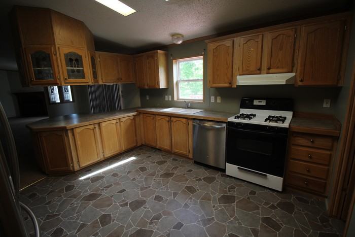 9204 Snapdragon Dr - Photo 2 of 16