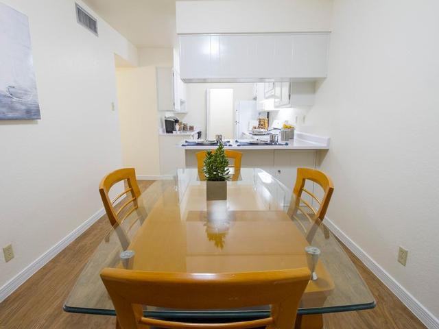 1313 Magruder St - Photo 2 of 20