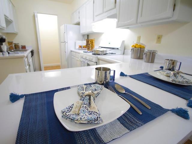 1313 Magruder St - Photo 5 of 20