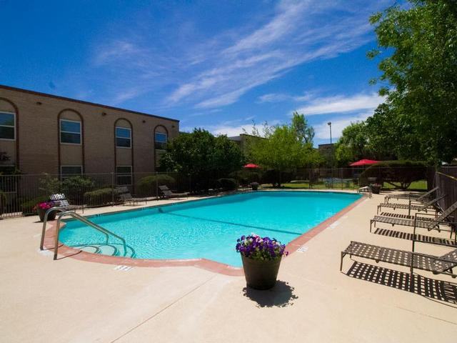 1313 Magruder St - Photo 3 of 20