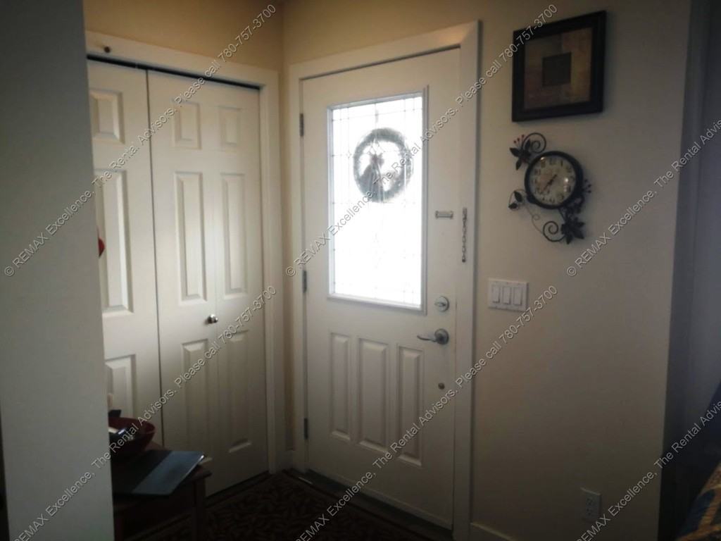 *** FIRST MONTH FREE*** GREAT 3 BEDROOMS, 2 STOREY TOWNHOUSE, 2.5 BATHS IN THE COMMUNITY OF SPRUCE GROVE - Photo 2 of 19