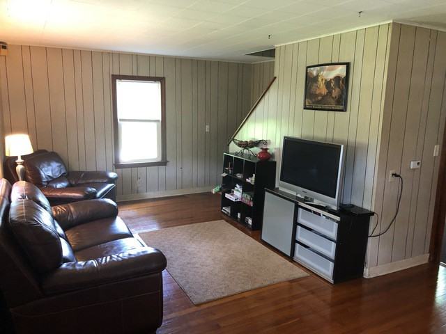 11246 1000 East - Photo 2 of 7