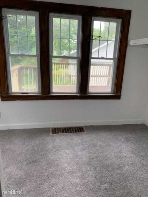 1879 Clifford Ave - Photo 2 of 12