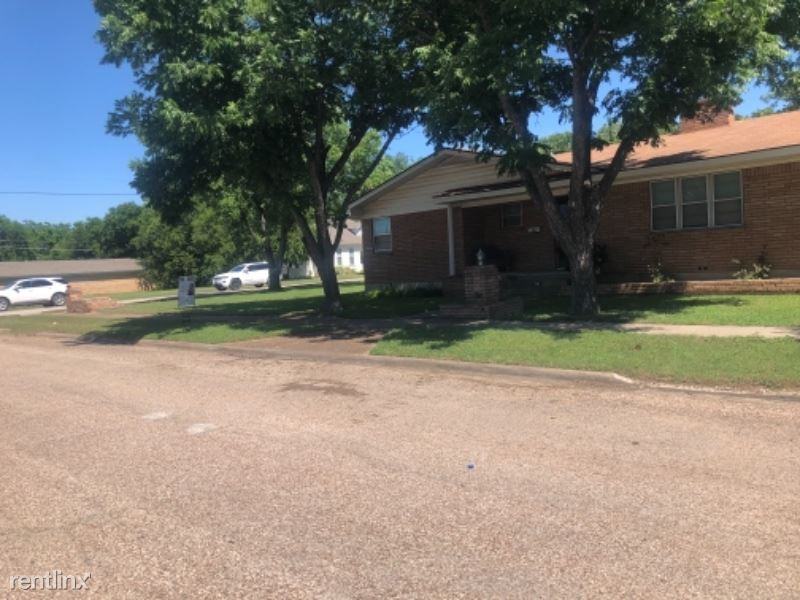 700 W 3rd St - Photo 2 of 8