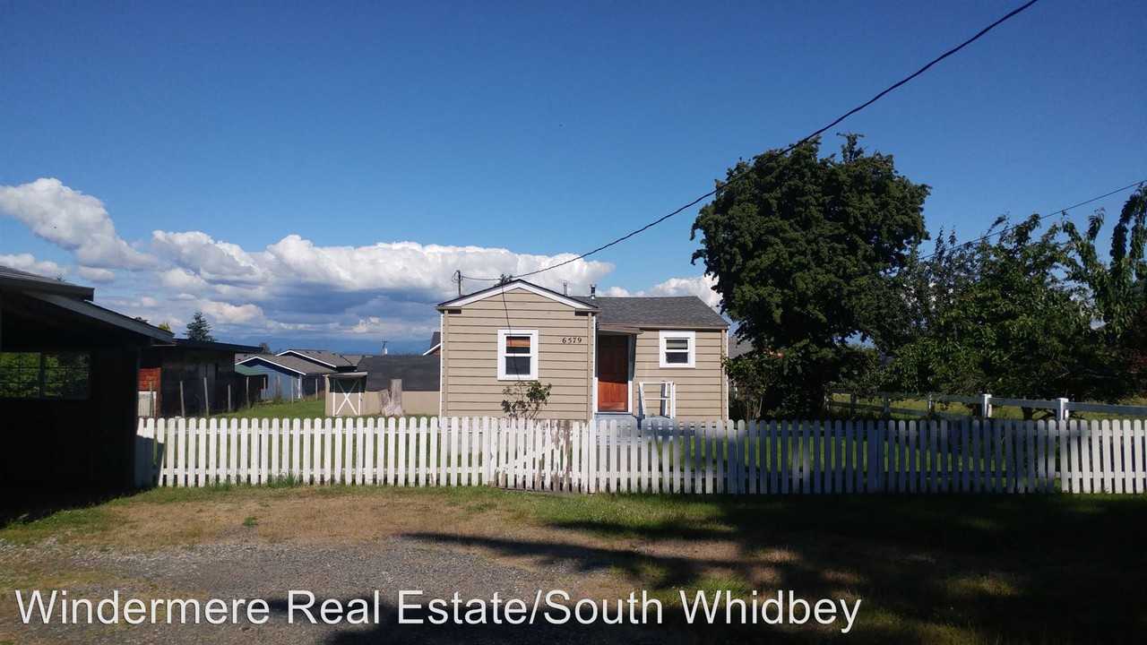 6579 Simmons Dr - Photo 2 of 15