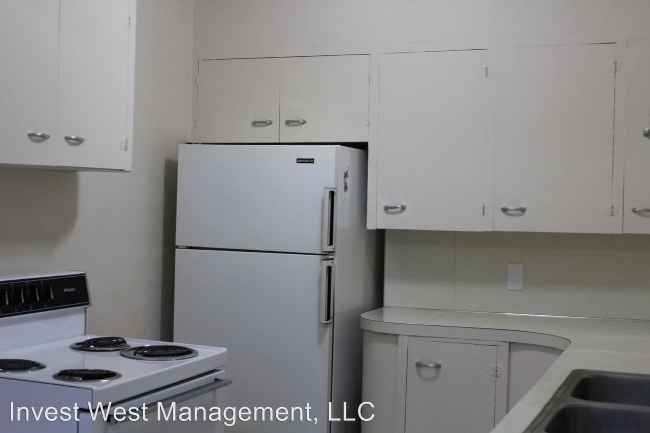 217 E 27th St - Photo 3 of 14