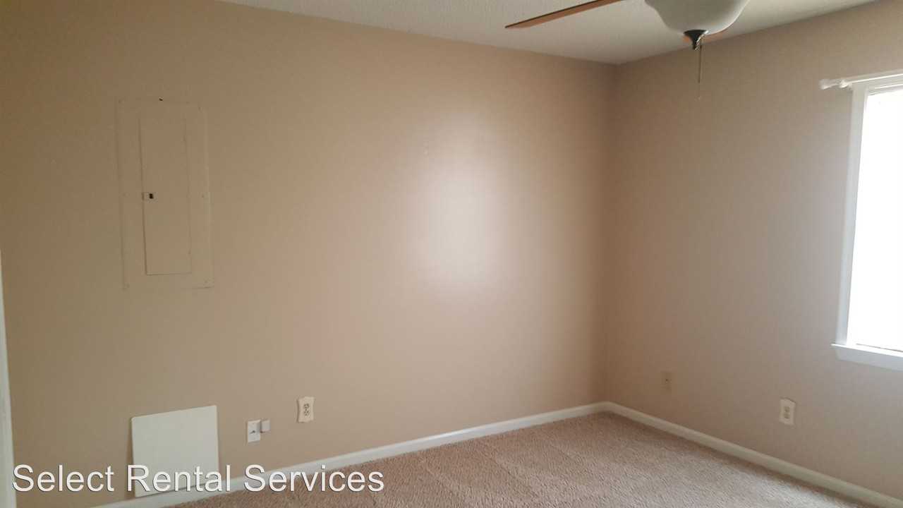 202 Rhonda Rd - Photo 3 of 14