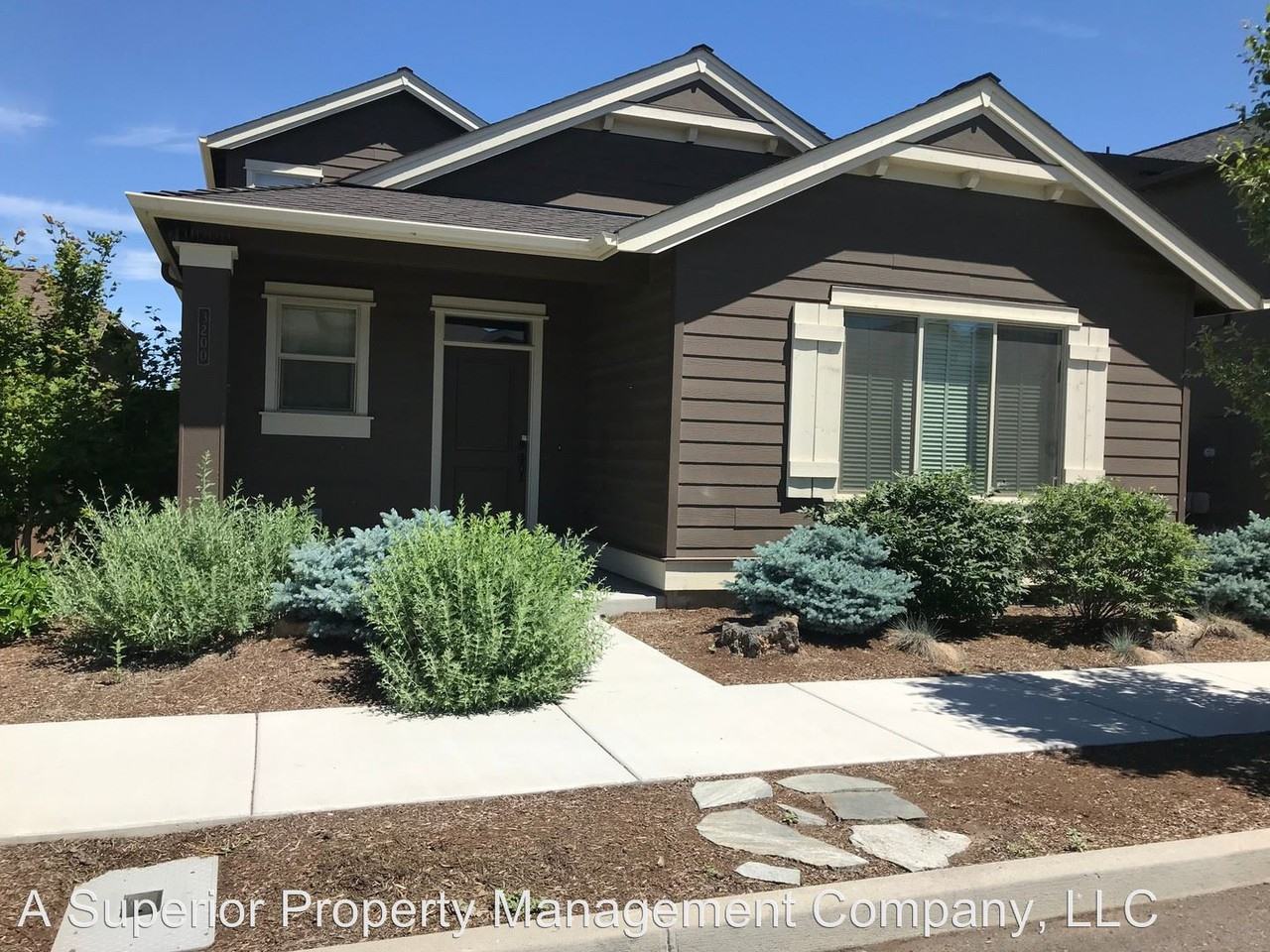 3200 SW 28th St, Redmond, OR 97756 3 Bedroom Apartment for Rent