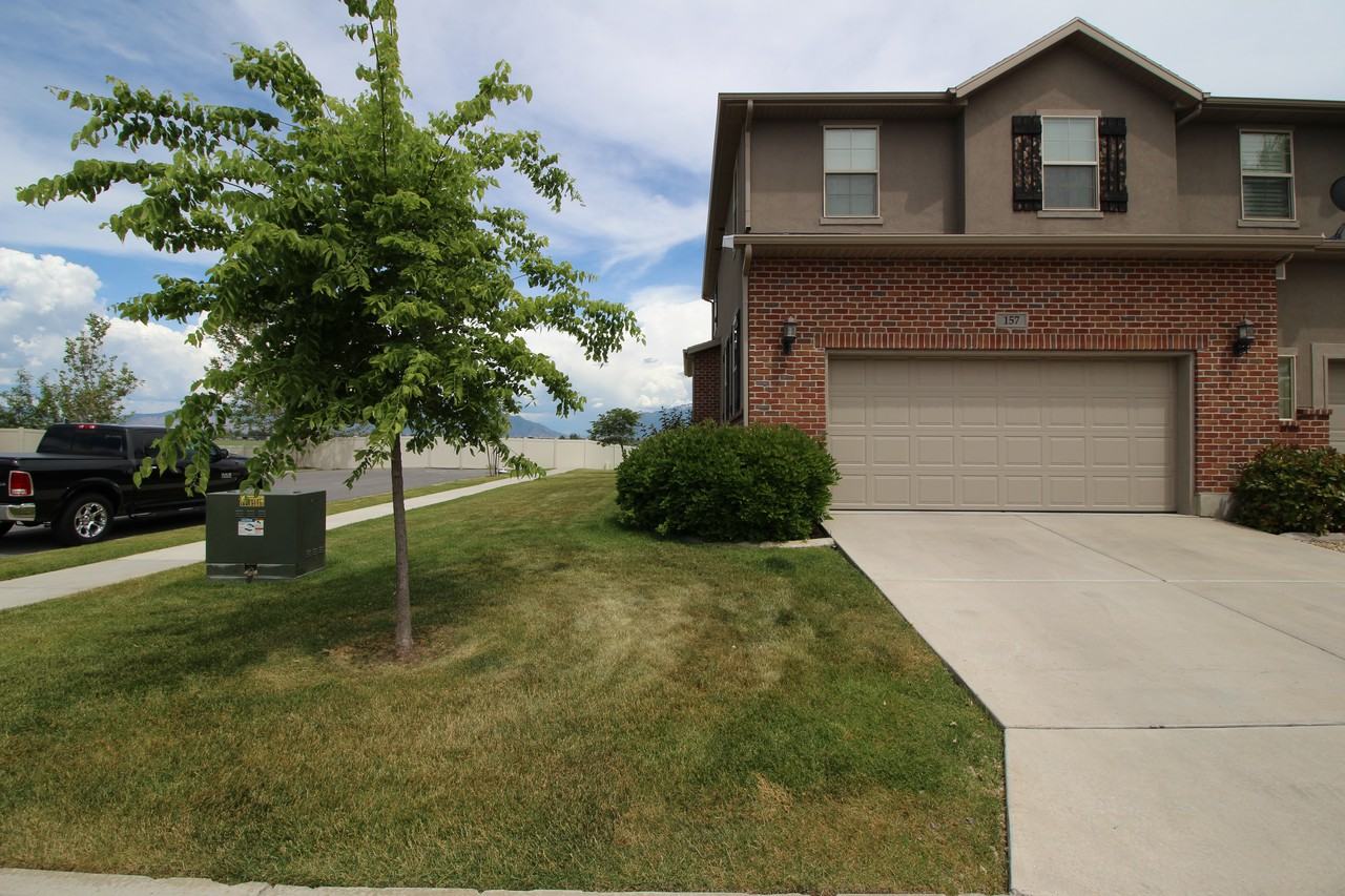 157 Sw - Photo 3 of 36