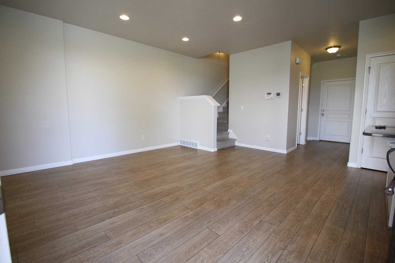 157 Sw - Photo 7 of 36