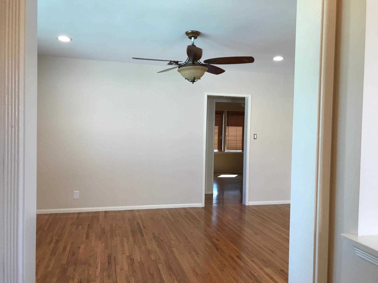 5847 Dunrobin Ave - Photo 2 of 21