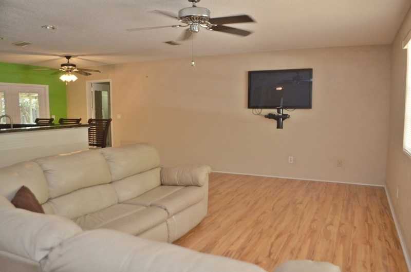 4924 S Peninsula Dr - Photo 2 of 10