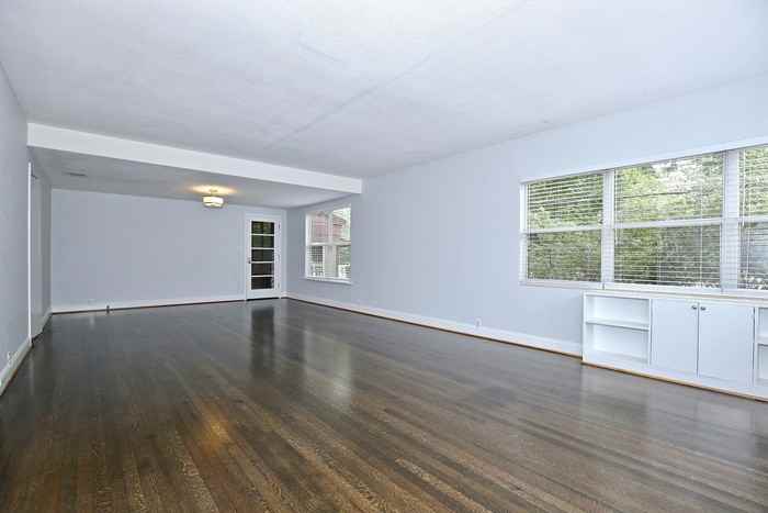 1808 Delaney Ave - Photo 3 of 16