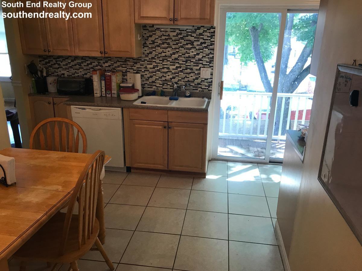8 Thayer Pl. - Photo 2 of 10