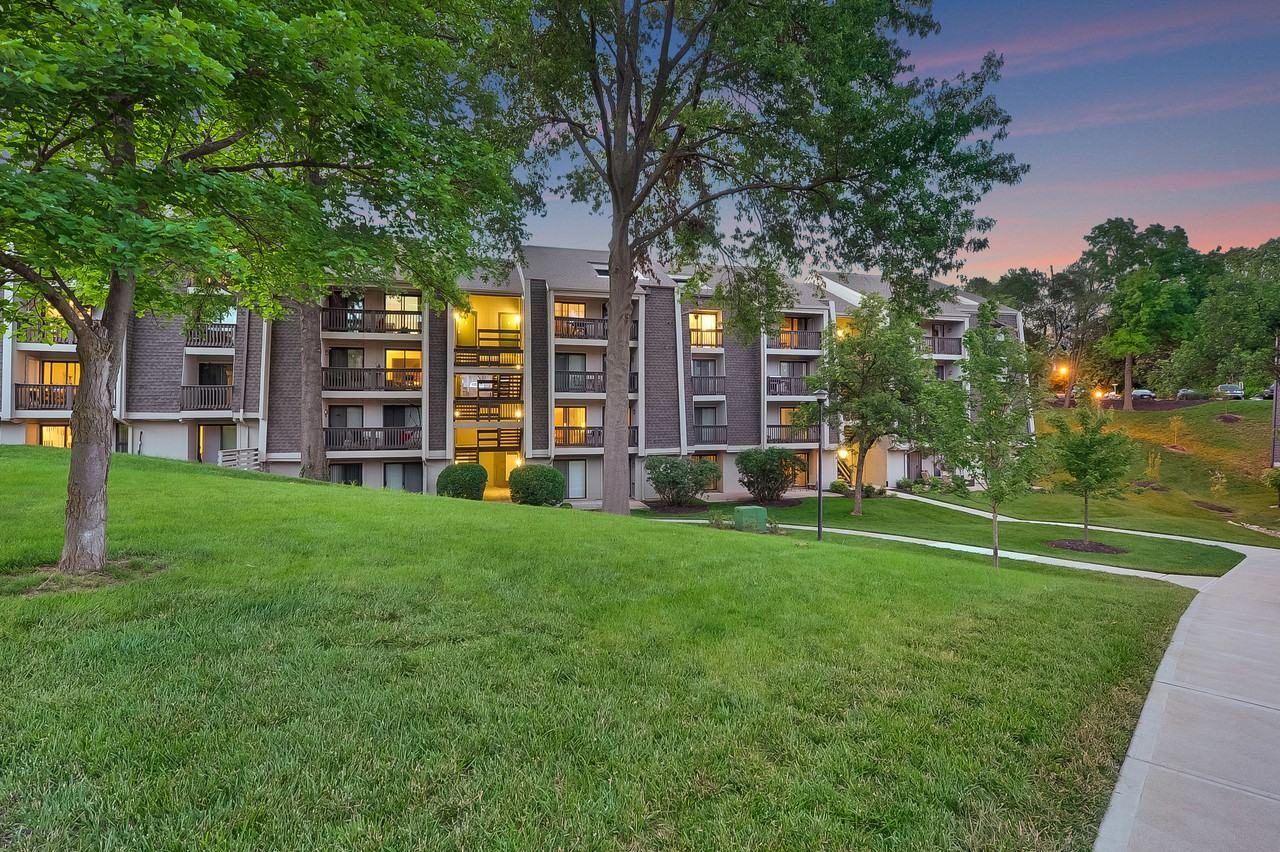 Stonegate Apartments - Photo 4 of 62