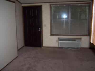 102 Westpark Pl - Photo 3 of 7