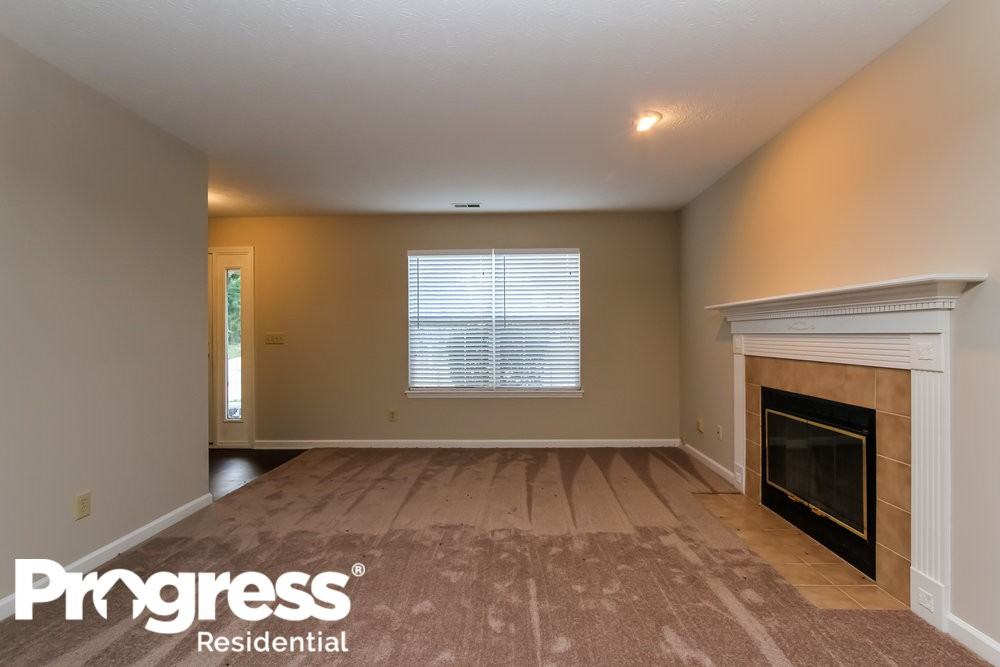 3833 Cherry Blossom Blvd - Photo 2 of 17