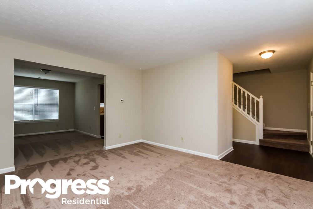3833 Cherry Blossom Blvd - Photo 3 of 17