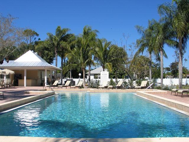 Naples 701 - Photo 2 of 14