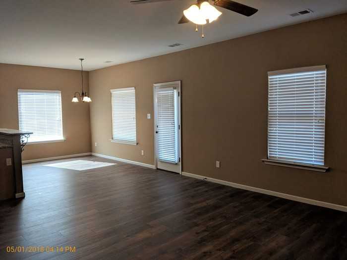 6056 Abigail Bluffs Dr - Photo 3 of 15