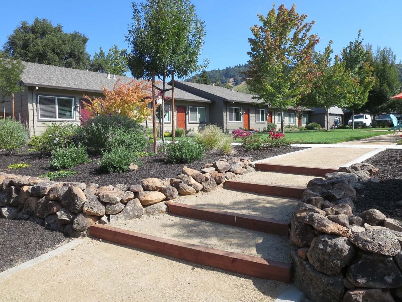 Villa Oaks - Photo 3 of 17