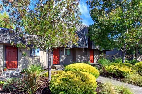 Villa Oaks - Photo 5 of 17