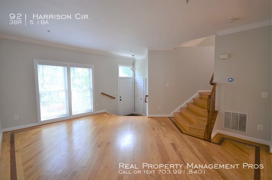 921 Harrison Cir - Photo 2 of 24