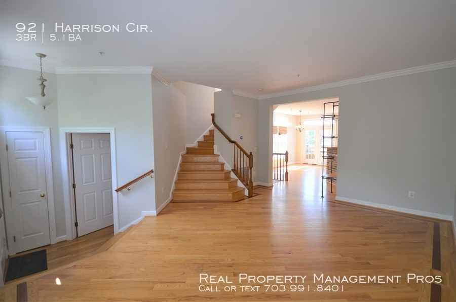 921 Harrison Cir - Photo 3 of 24