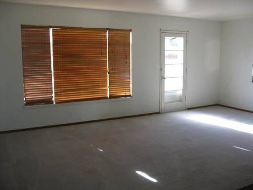 44727 Stanridge Ave - Photo 2 of 8