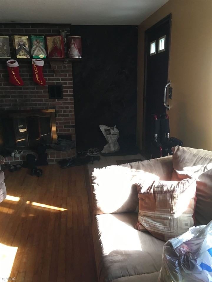 297 Whalom Rd - Photo 2 of 8