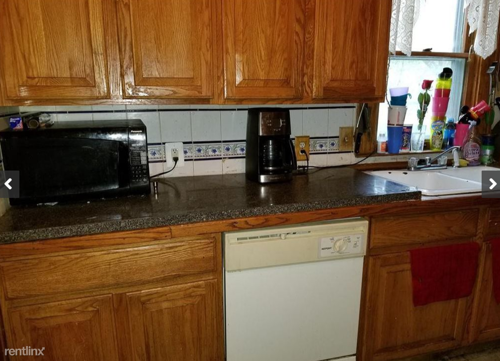 5834 Wayne Rd - Photo 3 of 6