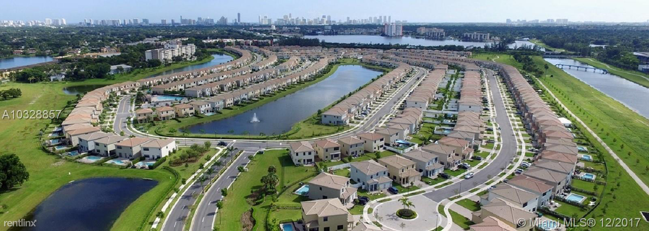 651 NE 193rd St - Photo 2 of 31