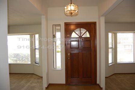 183 Willow Creek Dr - Photo 2 of 13