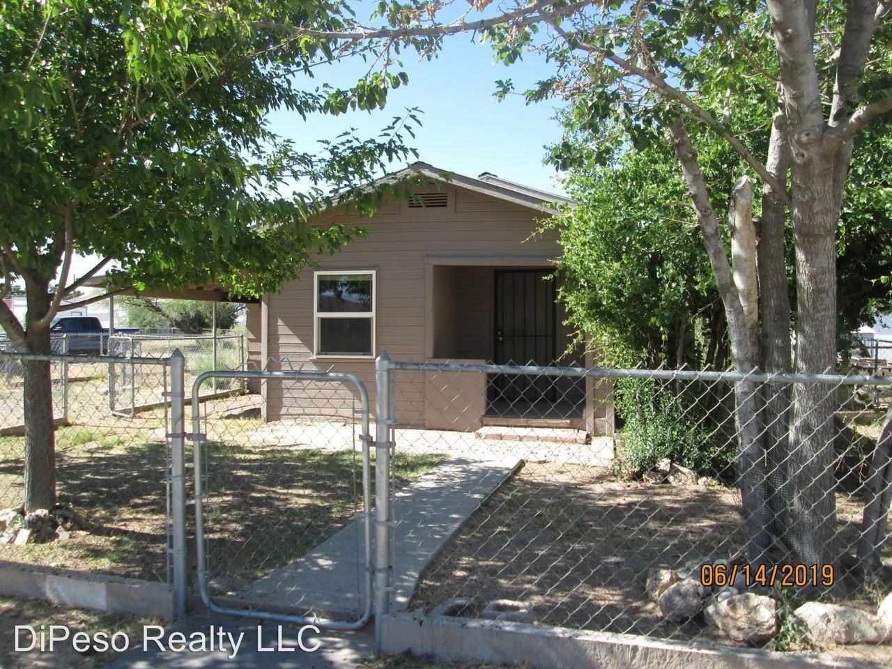 228 W 6th St - Photo 2 of 9