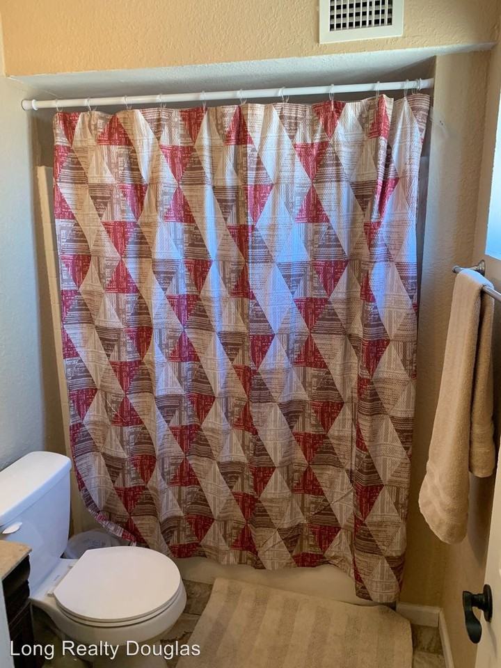 1544 Frederic Dr - Photo 3 of 13